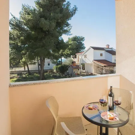 Apartament Rispet Szybenik